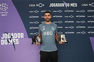 جوایز بهترین مهاجم و بازیکن ماه پرتغال در دستان طارمی
