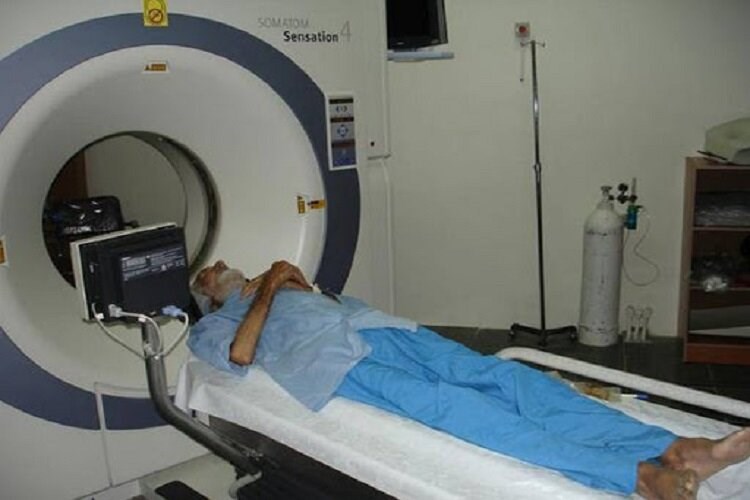 تصویر تجهیز بیمارستان امام رضا (ع) کبودرآهنگ به دستگاه سی تی اسکن