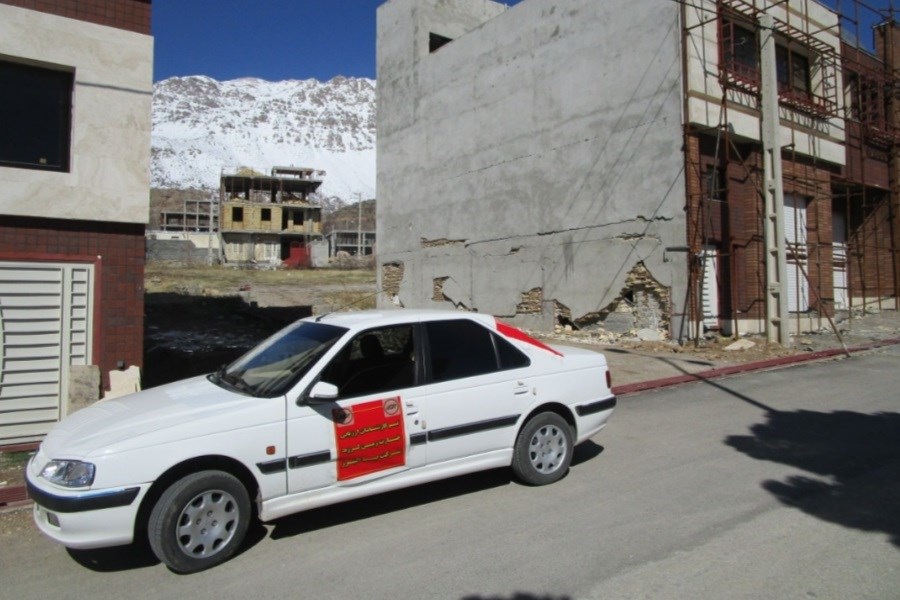 کارشناسان بیمه البرز به شهرستان زلزله زده سی سخت اعزام شدند