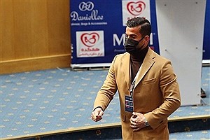 کاپیتان تیم ملی فوتبال ایران به علی کریمی رای نداد؟