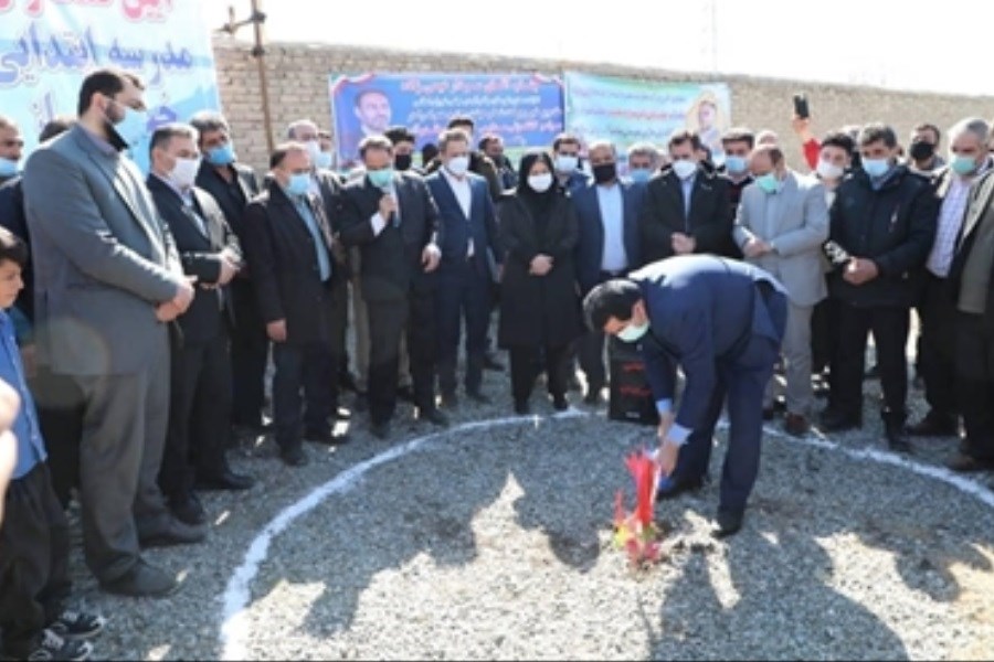 سالن ورزشی و مدارس شهدای بانک رفاه کارگران در آذربایجان غربی ساخته می شود