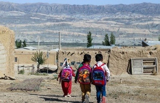 تصویر آموزش بازماندگان از تحصیل در ۱۵ استان