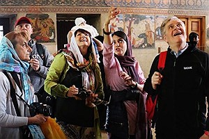 گردشگران خارجی را با سفرنامه های جذاب به ایران برمی‌گردانیم