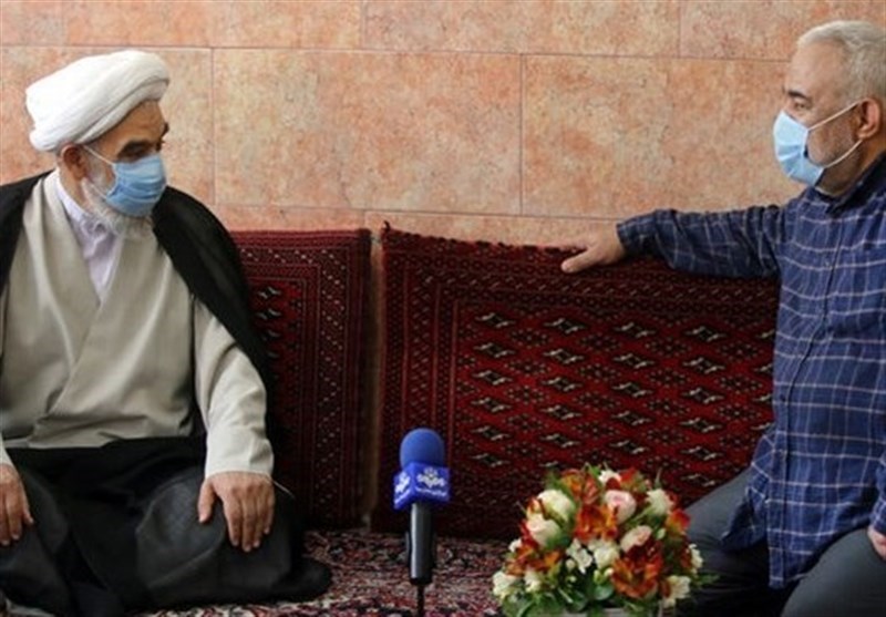 حضور نمایندگان امام خامنه‌ای در منازل تعدادی از جانبازان