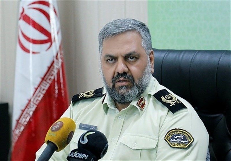 تصویر 50 تن مرغ احتکار شده کشف شد