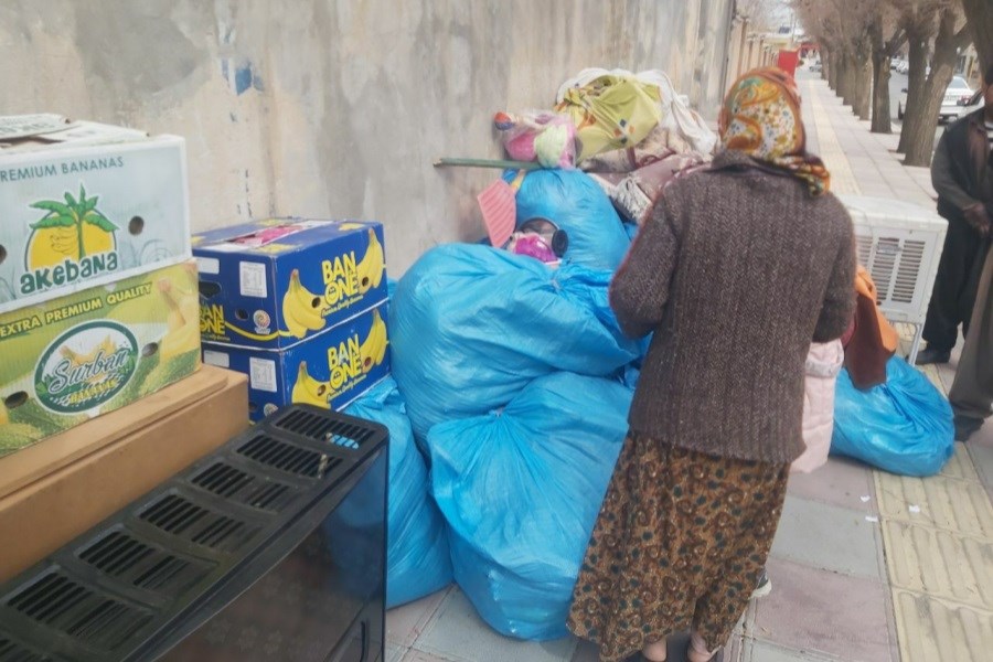 تصویر صاحبخانه وسایل زندگی مستاجرش را به خیابان ریخت&#47;مرگ انسانیت در اولین روزهای بهار