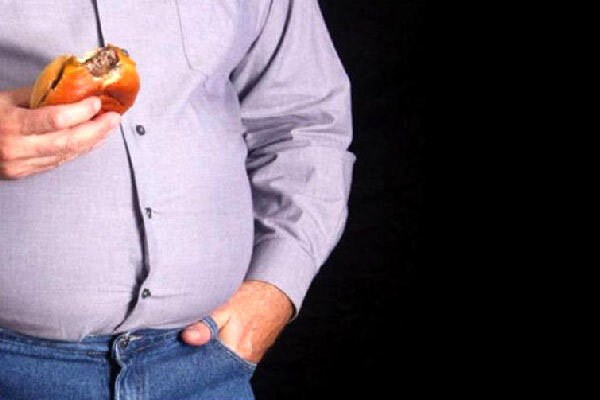 تصویر تغذیه نوروزی را جدی بگیرید &#47; خطر چاقی و کرونا