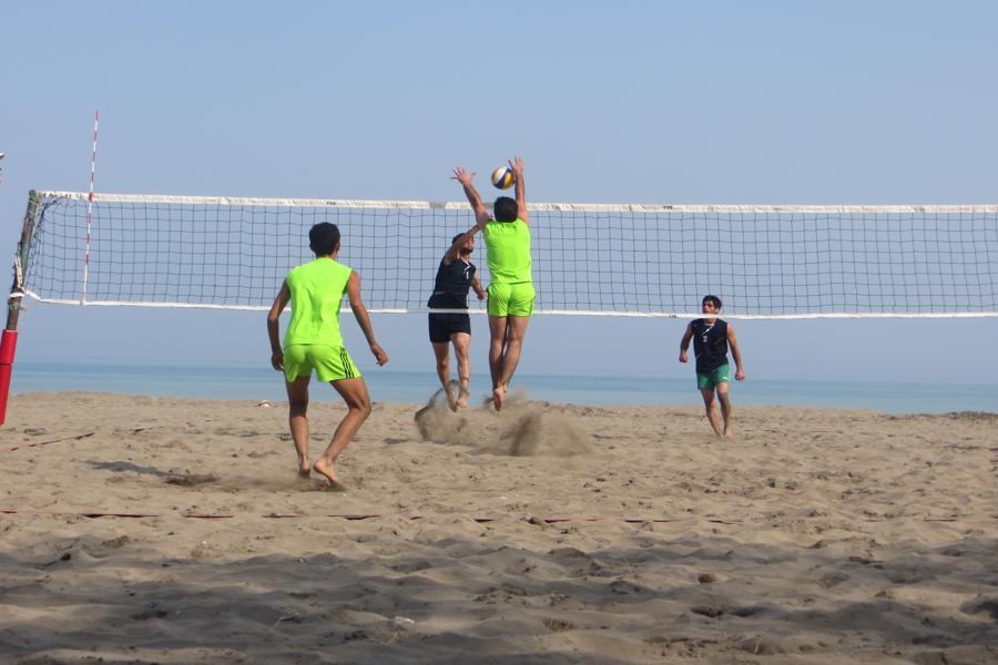 تصویر تیم‌ والیبال ساحلی زیر ۱۹ سال ایران صدرنشین شد