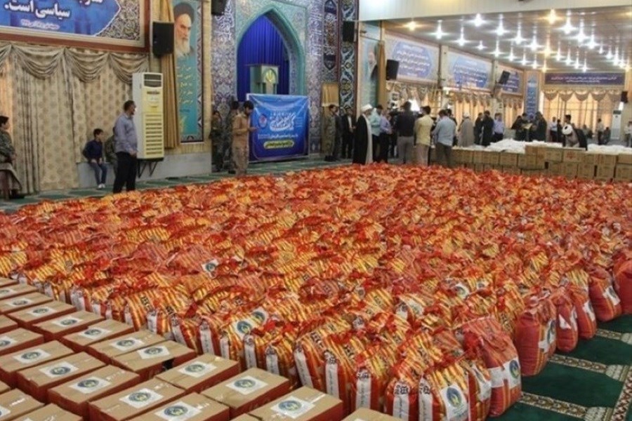 تصویر توزیع ۳ هزار و ۳۱۳ بسته معیشتی بین نیازمندان استان البرز
