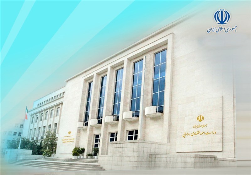 تصویر وزارت اقتصاد خواستار حذف ارز ۴۲۰۰ تومانی از محاسباتی گمرکی شد