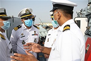 بازدید فرماندهان و کارکنان دو نیروی دریایی ایران و پاکستان از یگان‌های شناور یکدیگر