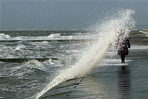 اختلال در فعالیت‌های دریایی به دلیل تلاطم امواج خلیج فارس