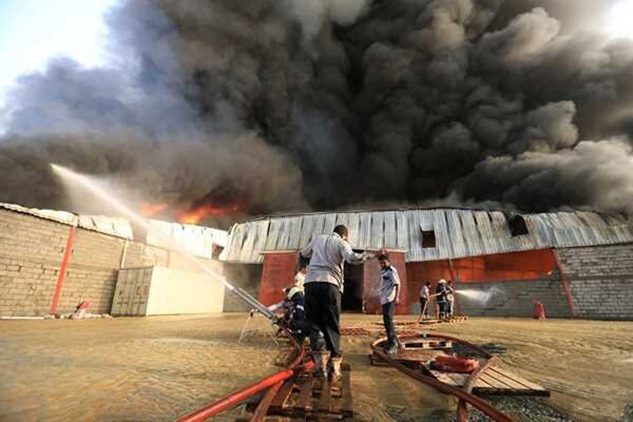 تصویر آتش سوزی در کارگاه صنعتی&#47; تشریح جزئیات حادثه