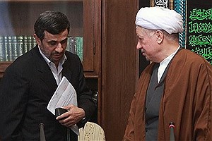 احمدی نژاد یک رابط با خاندان رفسنجانی دارد