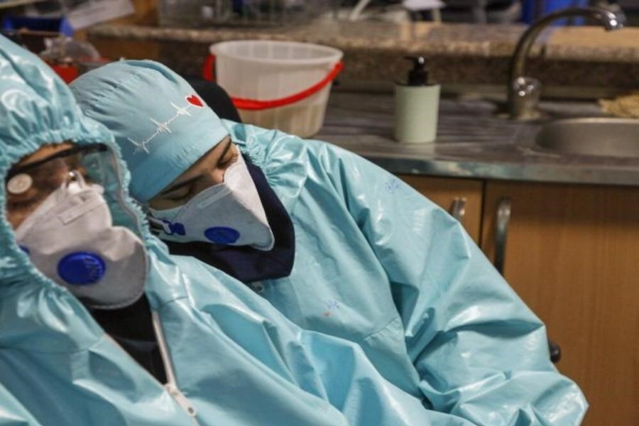 سیر بیماری کرونا در گیلان همچنان صعودی&#47; کادر بهداشت و درمان خسته شده است