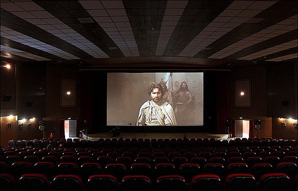 تصویر گیشه تعطیل سینماها در روز بازگشایی