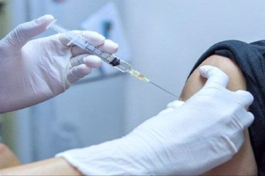 تصویر بیش از ۳۰۰۰ نفر در نوشهر واکسینه شدند