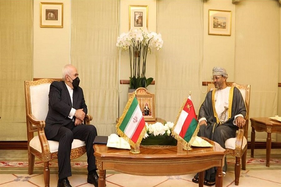دیدار ظریف با وزیر خارجه سلطنت عمان