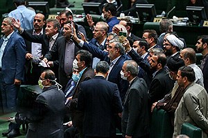 انتقادات تند و تیز نمایندگان مجلس از وزیر امورخارجه&#47; آقای ظریف؛ دشمنان هم حرف شمارا می زنند که!