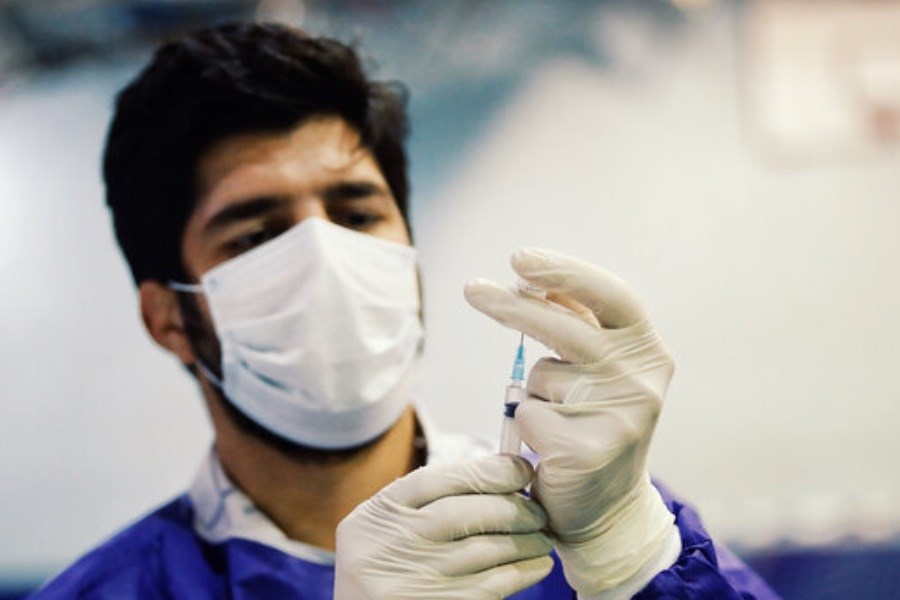 تصویر آغاز واکسیناسیون دانشجویان علوم پزشکی تهران از امروز