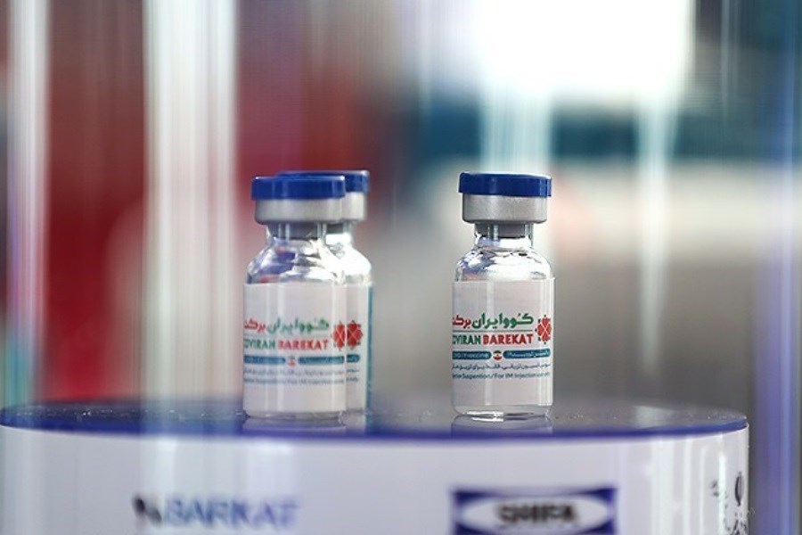 تصویر ورود یک میلیون دوز واکسن توسط جمعیت هلال احمر