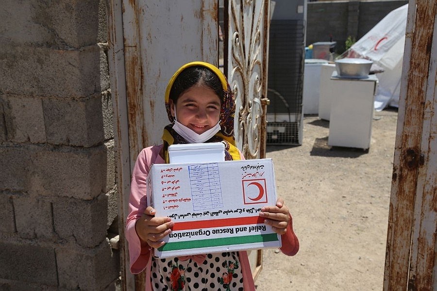 توزیع پک بهداشتی به زلزله زدگان خراسان شمالی