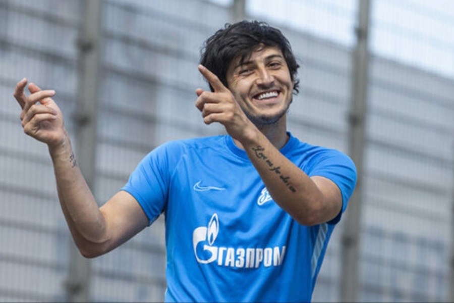 تصویر واکنش سردار آزمون به خط خوردن ستاره والیبال از تیم ملی