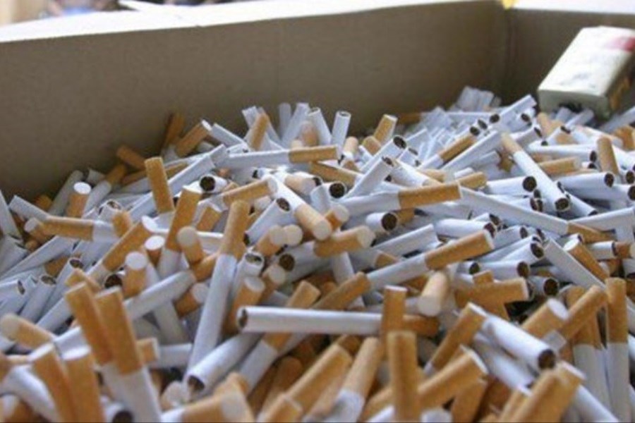 تصویر کشف محموله ۱۰۰ میلیون تومانی سیگار قاچاق از اتوبوس مسافربری