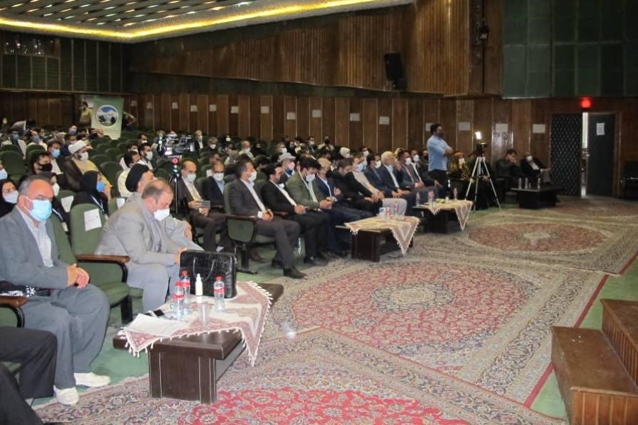 تصویر برگزاری اولین همایش ملی زاگرس‌نشینان