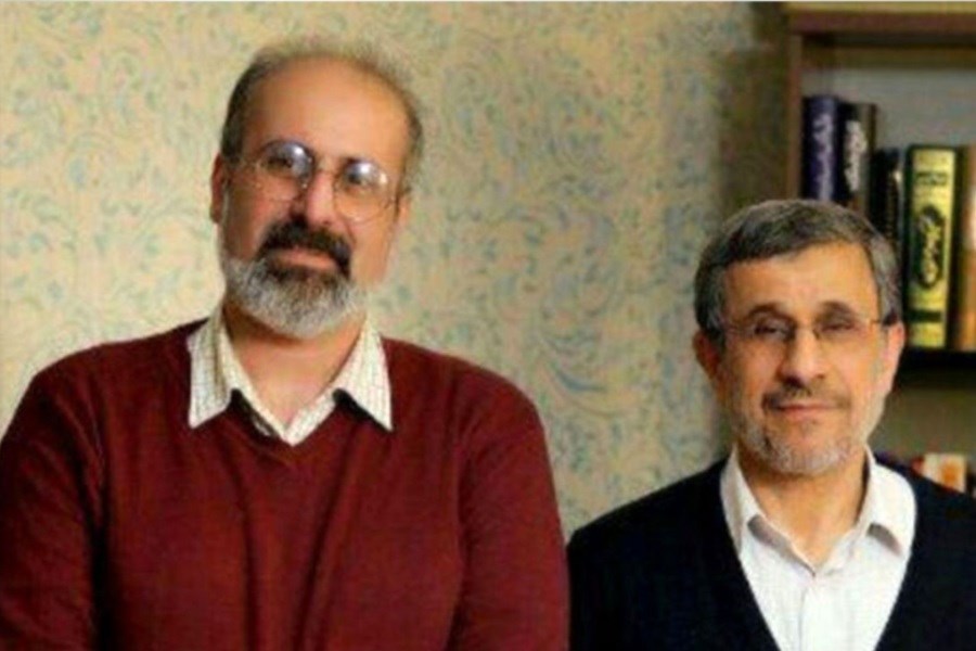 مشاور سابق احمدی نژاد او را تهدید کرد