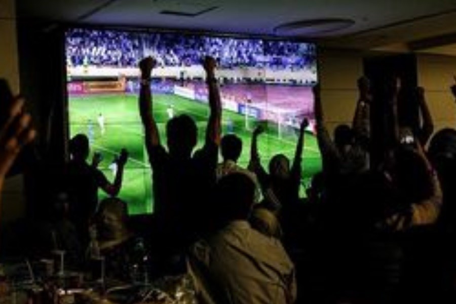 تصویر فوتبال ایران و عراق را در سینماها ببینید