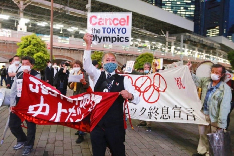 تصویر گروهی از ژاپنی ها مخالف برگزاری المپیک