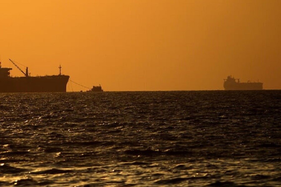 تصویر سهم افزایش صادرات نفت ایران در رشد اقتصادی سال ۹۹