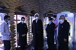 بازدید خادمان آستان قدس رضوی از گنجینه ایثار و شهادت شهرستان اردکان