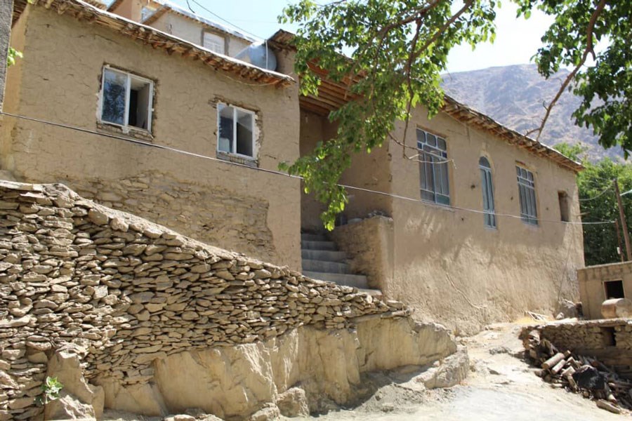 تصویر ابلاغ مراتب ثبت ملی ۱۷ اثر فرهنگی‌تاریخی به استاندار کردستان