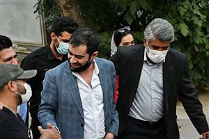 شهاب حسینی بدون ماسک در آیین بزرگداشت عباس کیارستمی