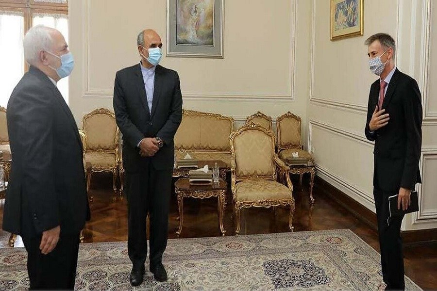 تصویر دیدار و وداع سفیر سوئیس در تهران با ظریف