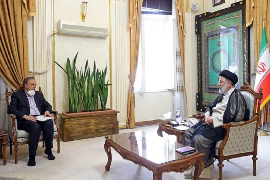 تصویر دیدار رئیس جمهور منتخب با وزیر نفت