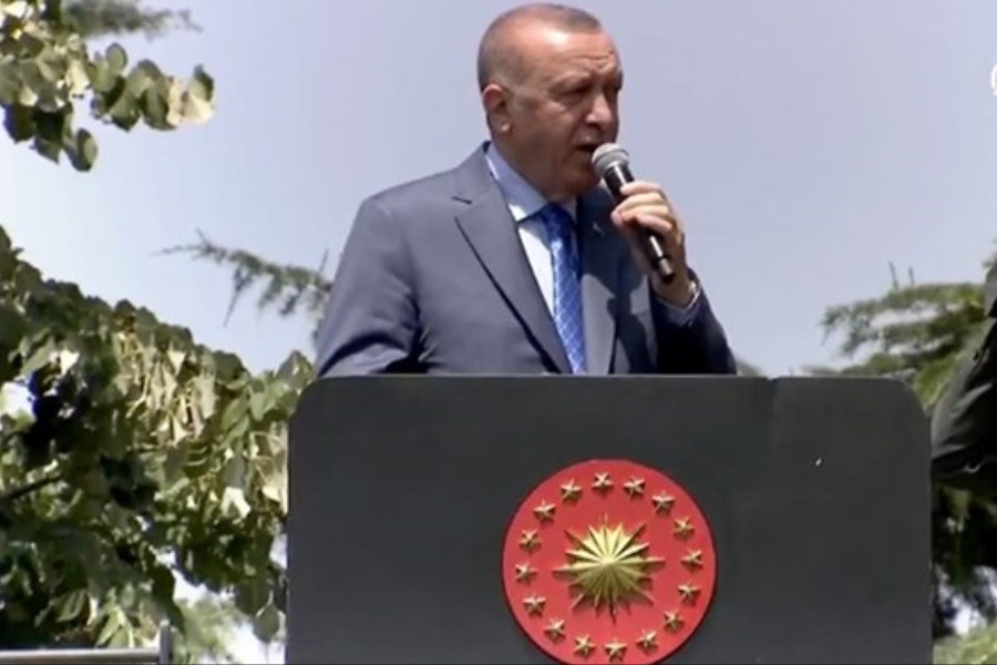 تصویر اردوغان پس از پیروزی از سرخوشی آواز خواند!