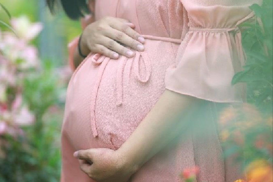 تصویر بهترین زمان برای بارداری زنان چند سالگی است؟