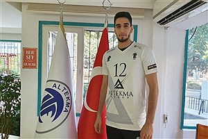 والیبالیست جوان ایرانی لژیونر شد