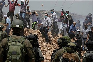 رژیم صهیونیستی به راهپیمایی‌های نمازگزاران فلسطینی در کرانه باختری حمله کرد
