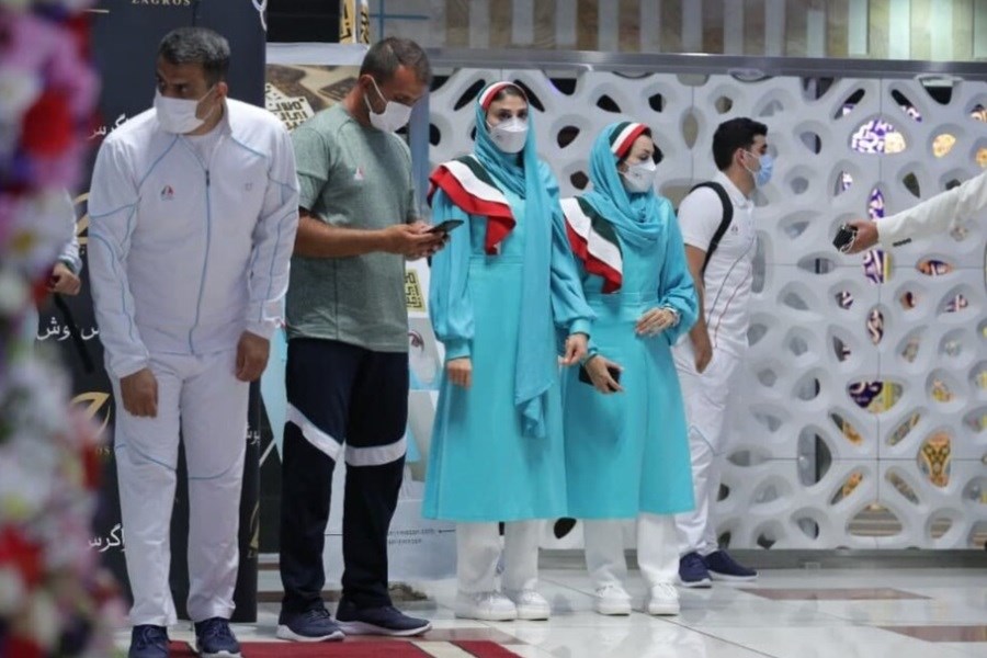 تصویر حواشی رونمایی از لباس رسمی ورزشکاران المپیکی ایران &#47; از تجربه های گذشته عبرت نمی گیرید؟