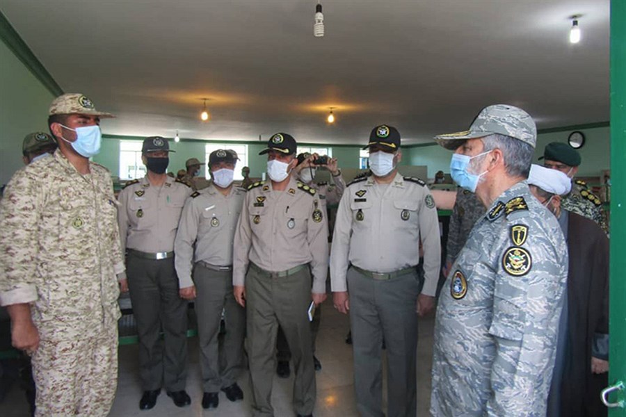 سرلشکر موسوی از مرکز آموزش شهید اسدی و پادگان شهیدابوذری دژبان ارتش بازدید کرد