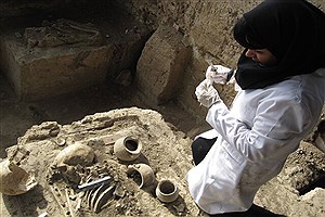 تعیین هویت و اصالت استخوان‌های باستانی