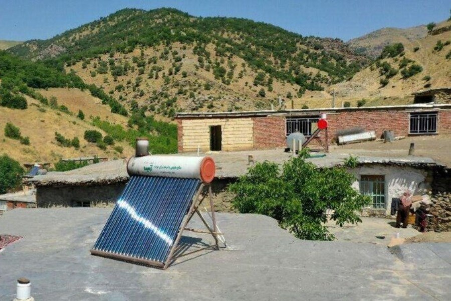 آغاز توزیع ۱۲ دستگاه آبگرمکن خورشیدی در چهارمحال و بختیاری