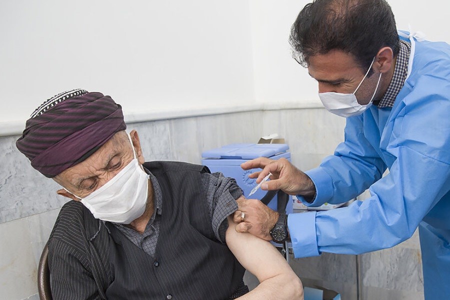 تصویر بیش از ۱۲ هزار دوز واکسن کرونا در پاوه تزریق شد