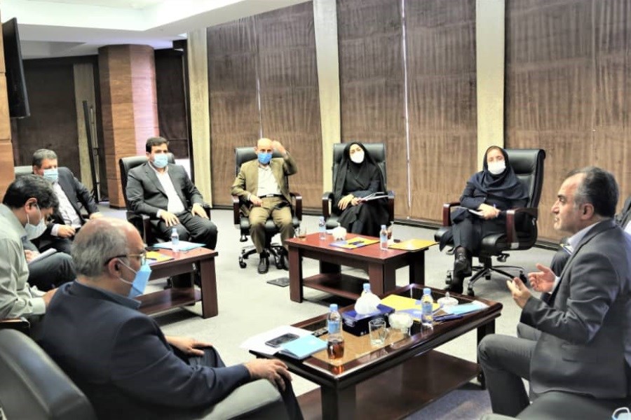 تصویر نخستین جلسه هم اندیشی فرهنگ سازمانی با رویکرد اخلاق حرفه‌ای در بیمه ایران