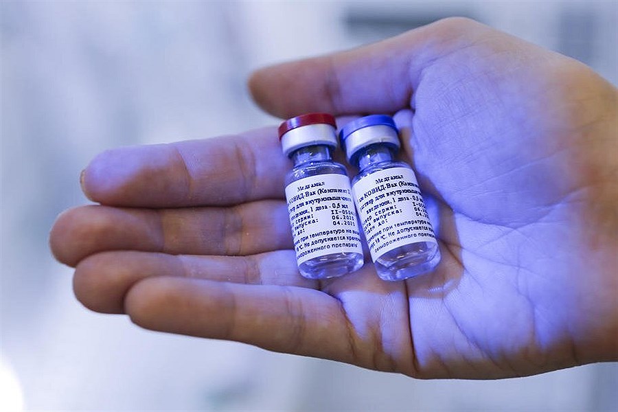 تصویر 4 میلیون و 831 هزار ایرانی دز دوم واکسن را دریافت کردند