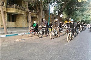 دوچرخه سواری عزاداران یزدی به روایت تصویر